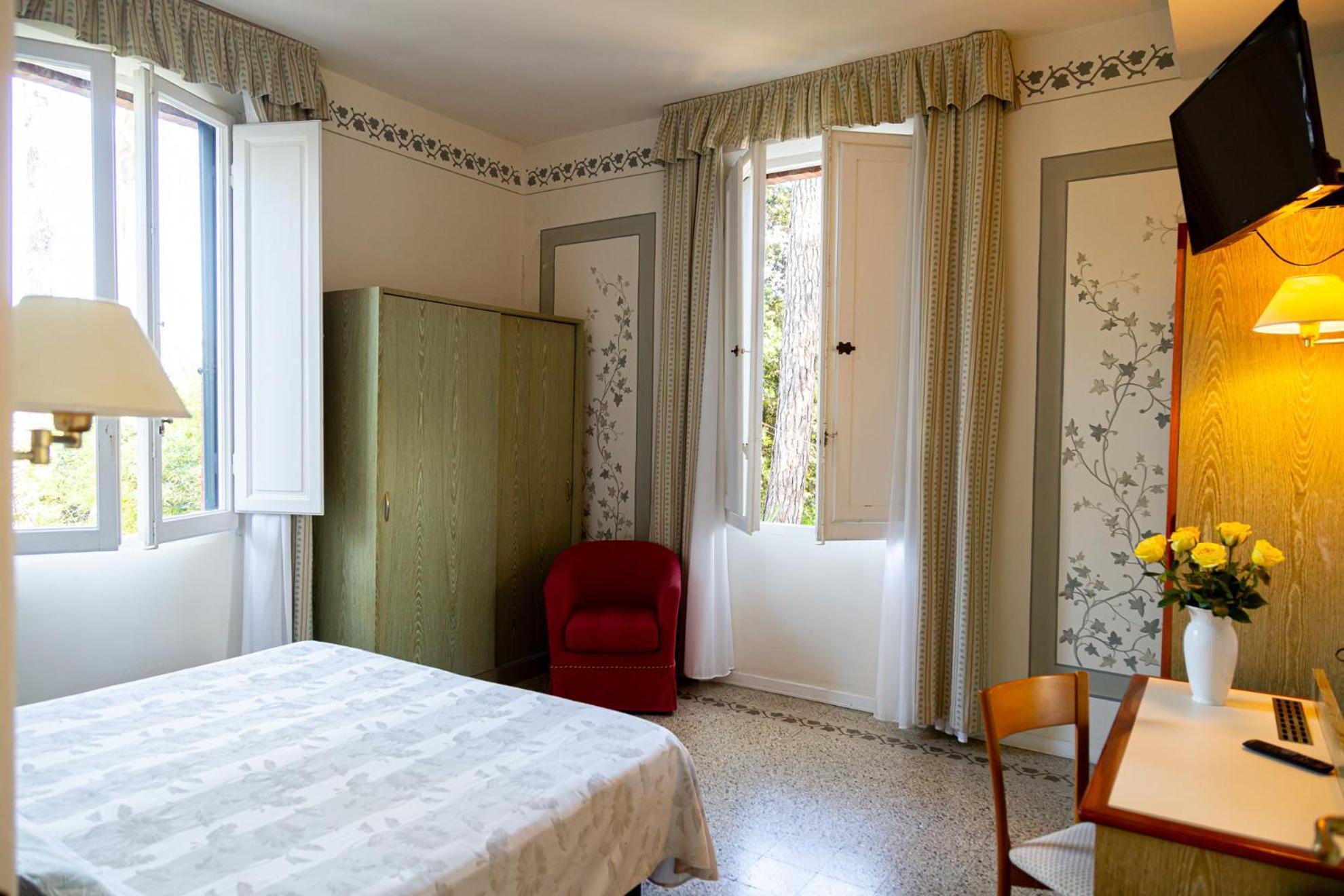 Hotel Villa Tiziana Marina di Pietrasanta Εξωτερικό φωτογραφία