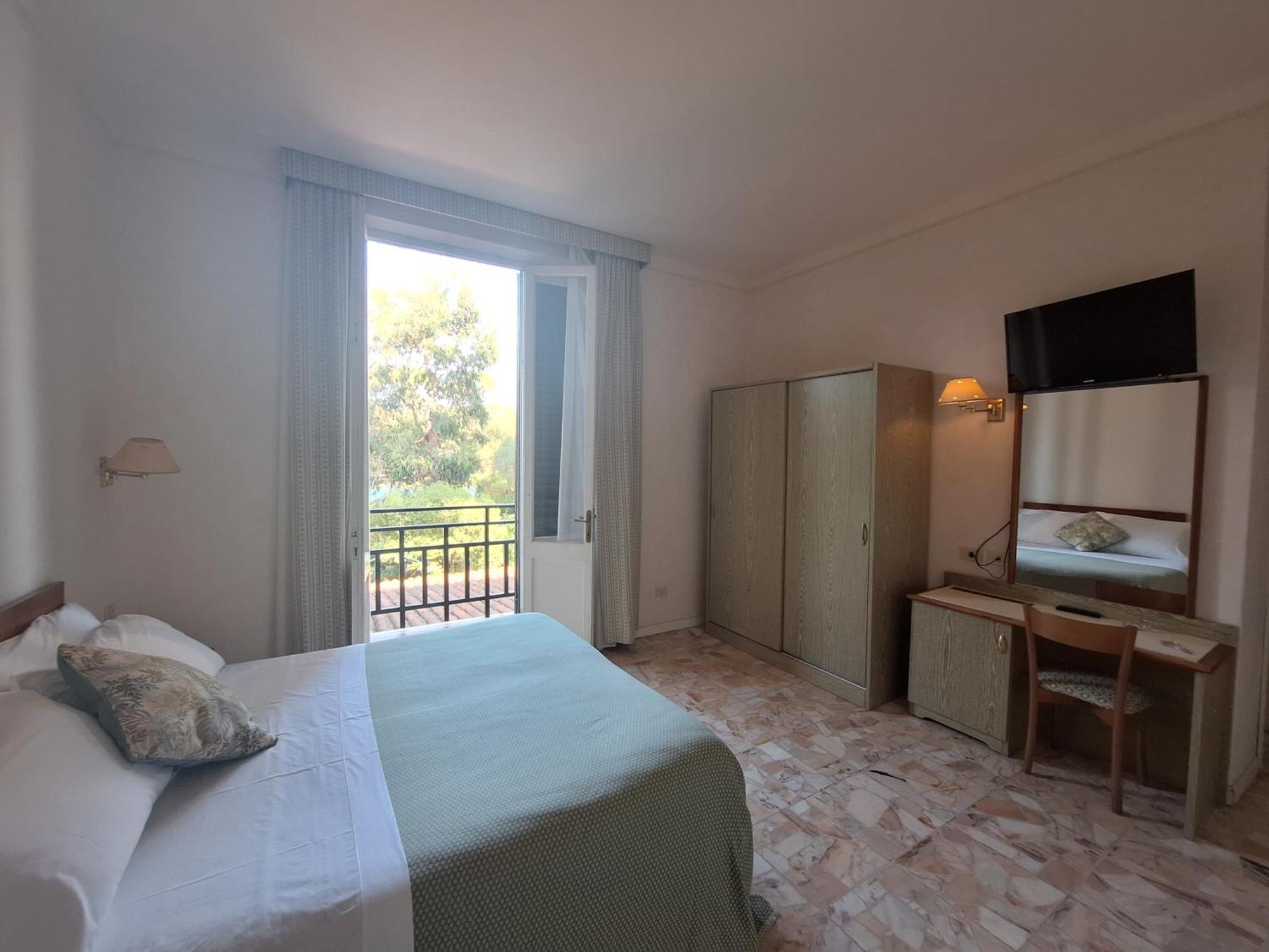 Hotel Villa Tiziana Marina di Pietrasanta Εξωτερικό φωτογραφία