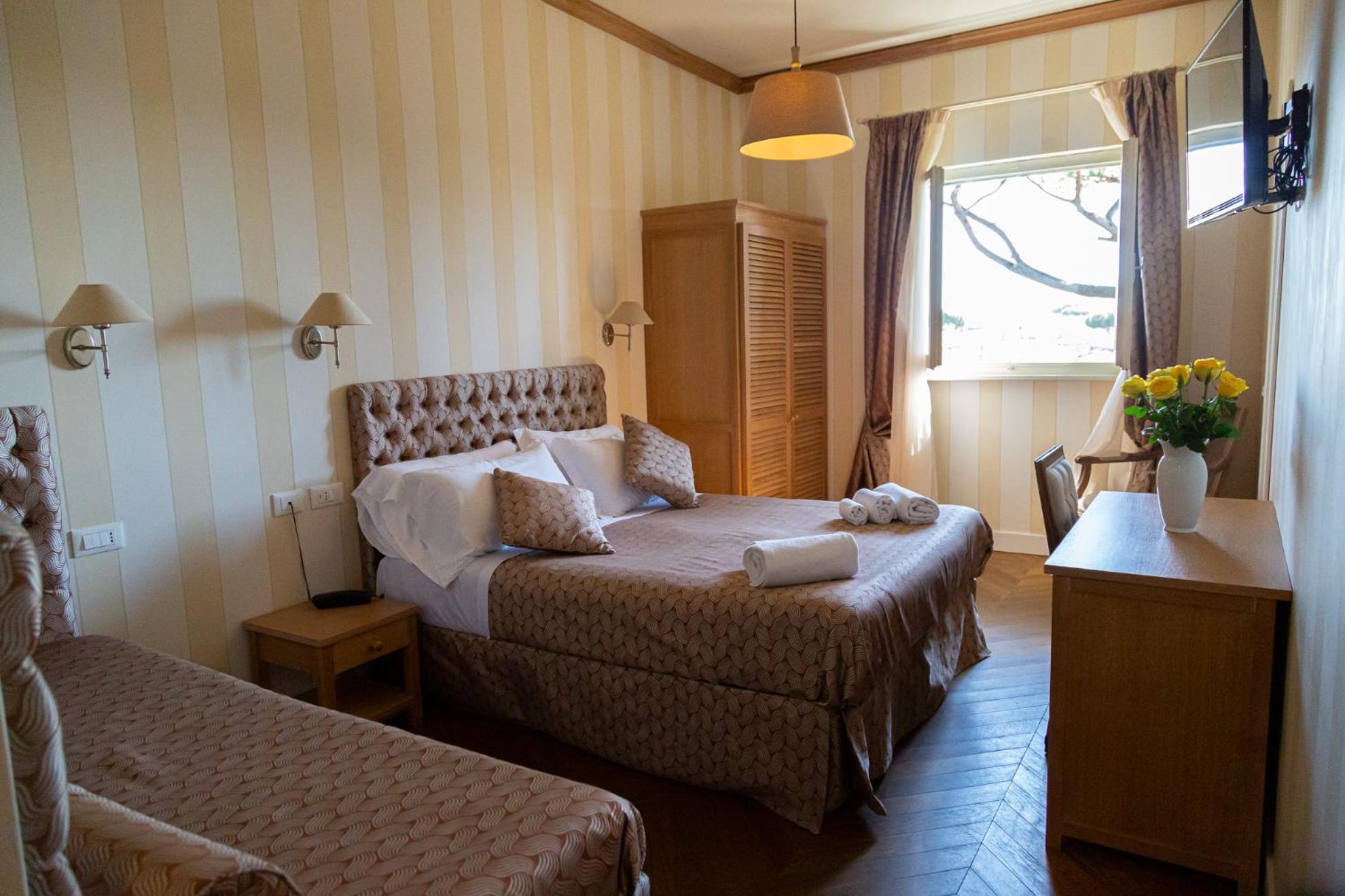Hotel Villa Tiziana Marina di Pietrasanta Εξωτερικό φωτογραφία