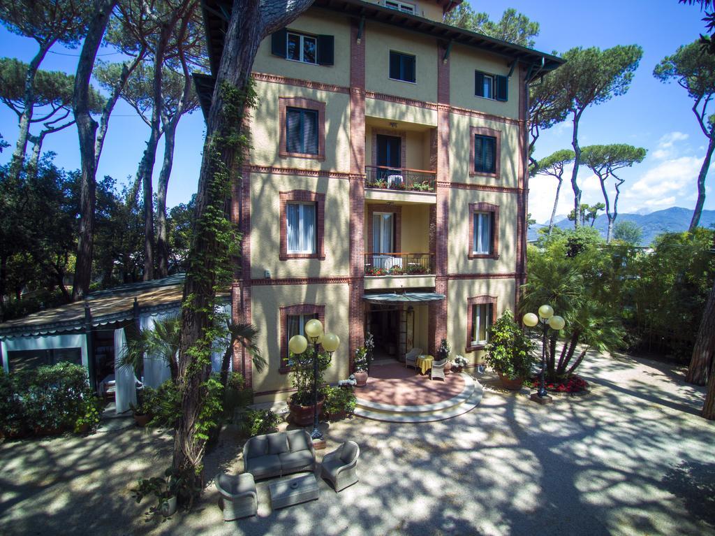 Hotel Villa Tiziana Marina di Pietrasanta Εξωτερικό φωτογραφία