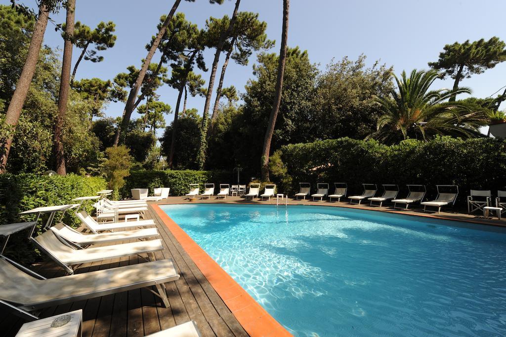 Hotel Villa Tiziana Marina di Pietrasanta Εξωτερικό φωτογραφία