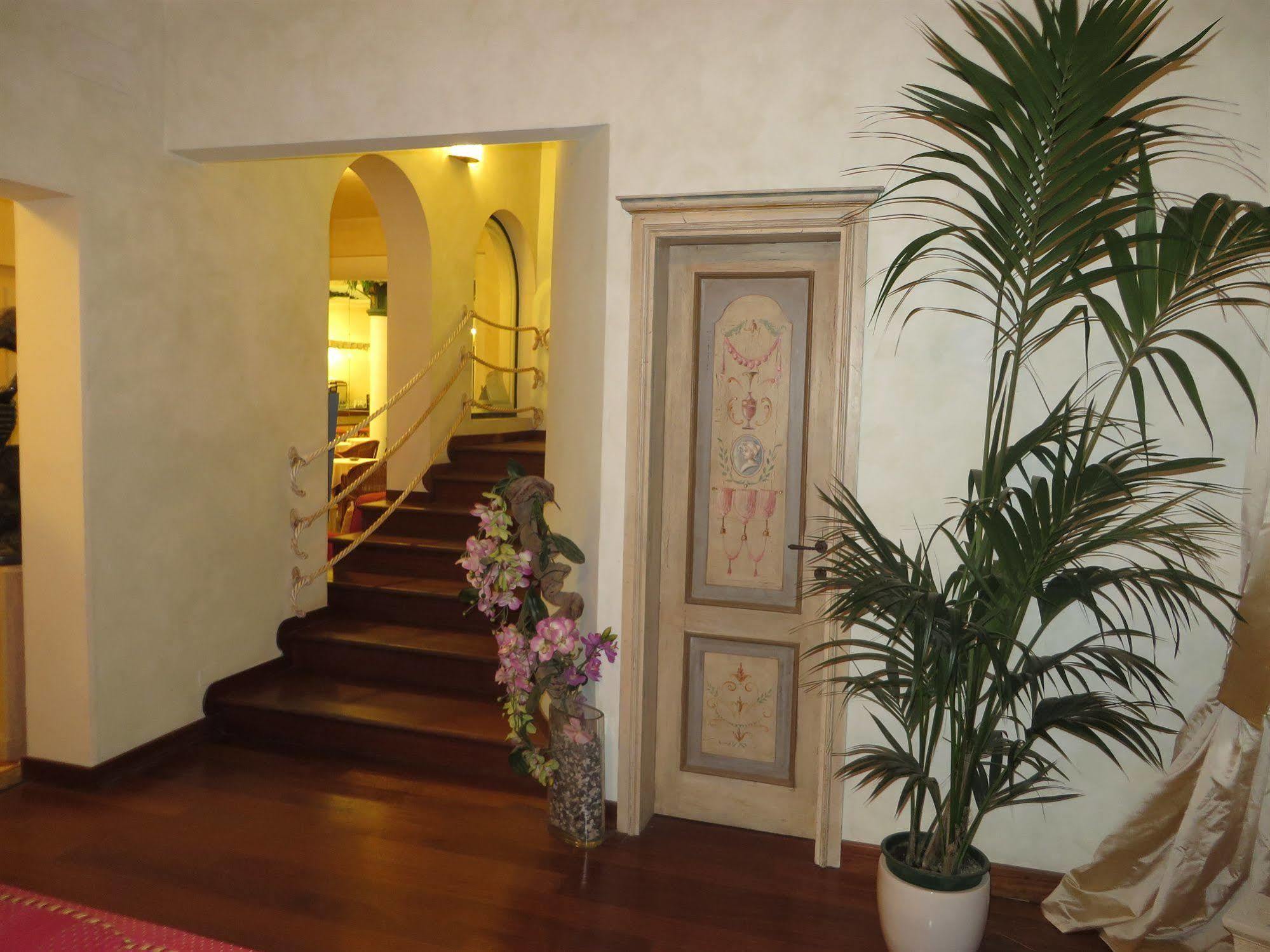 Hotel Villa Tiziana Marina di Pietrasanta Εξωτερικό φωτογραφία